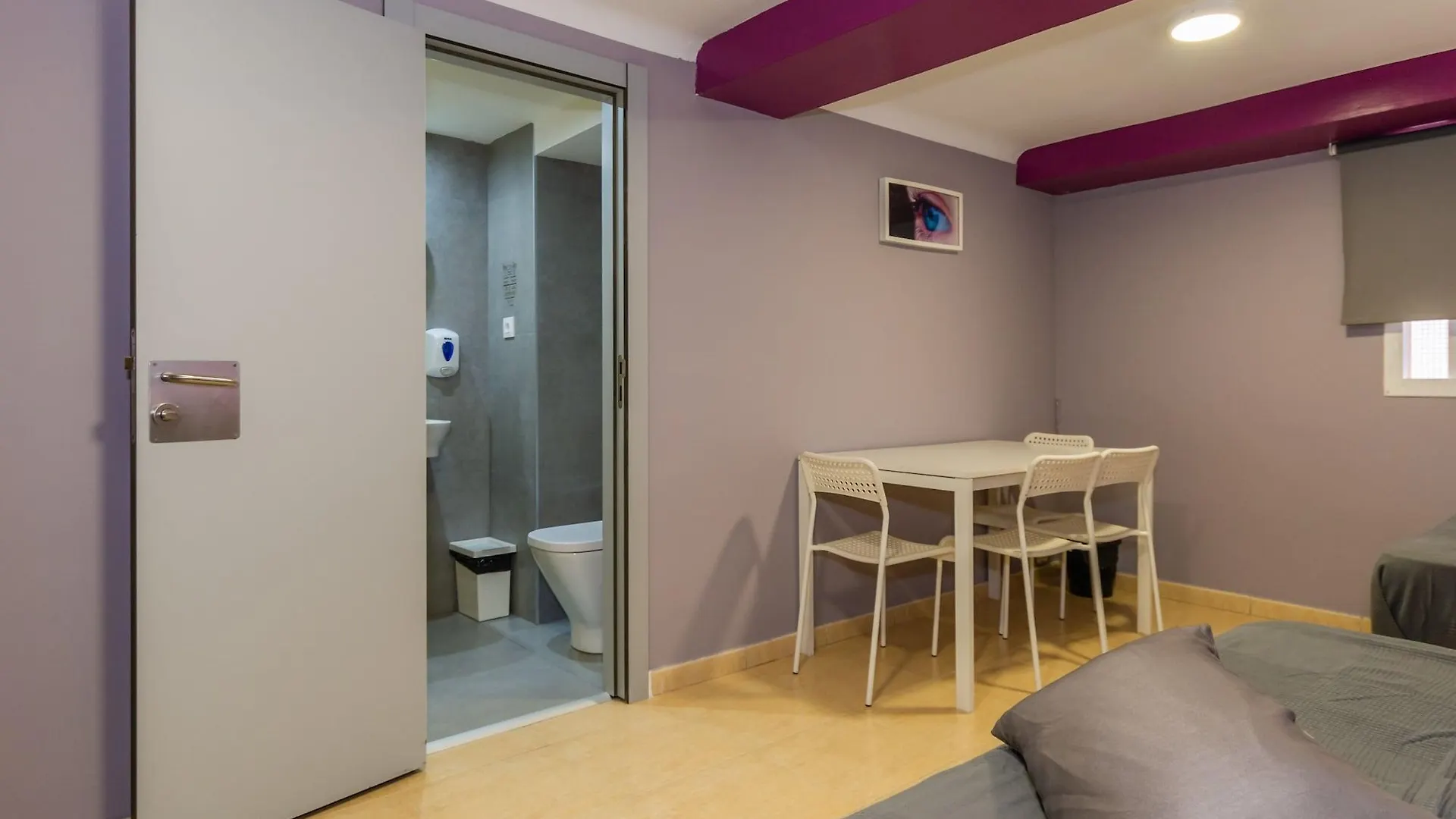Sun & Moon Hostel Barselona