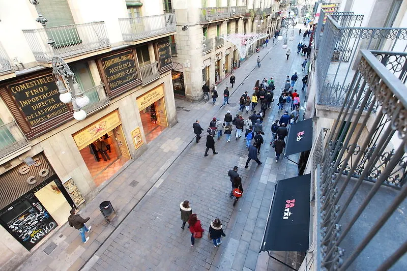 Sun & Moon Hostel Barcelona