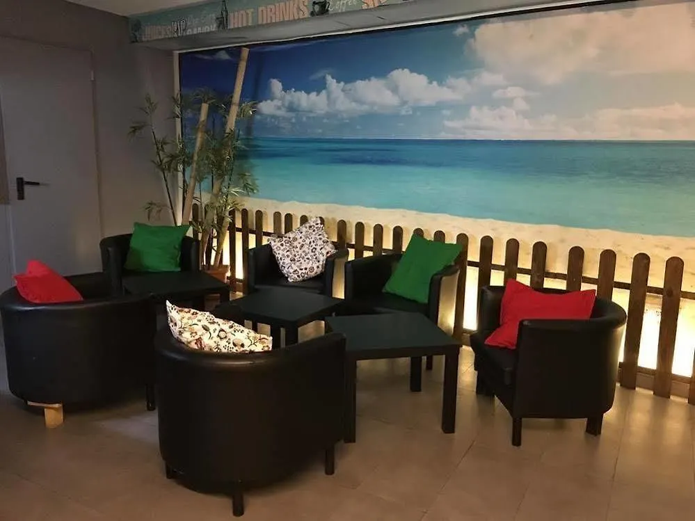 Sun & Moon Hostel Barcelona 0*,