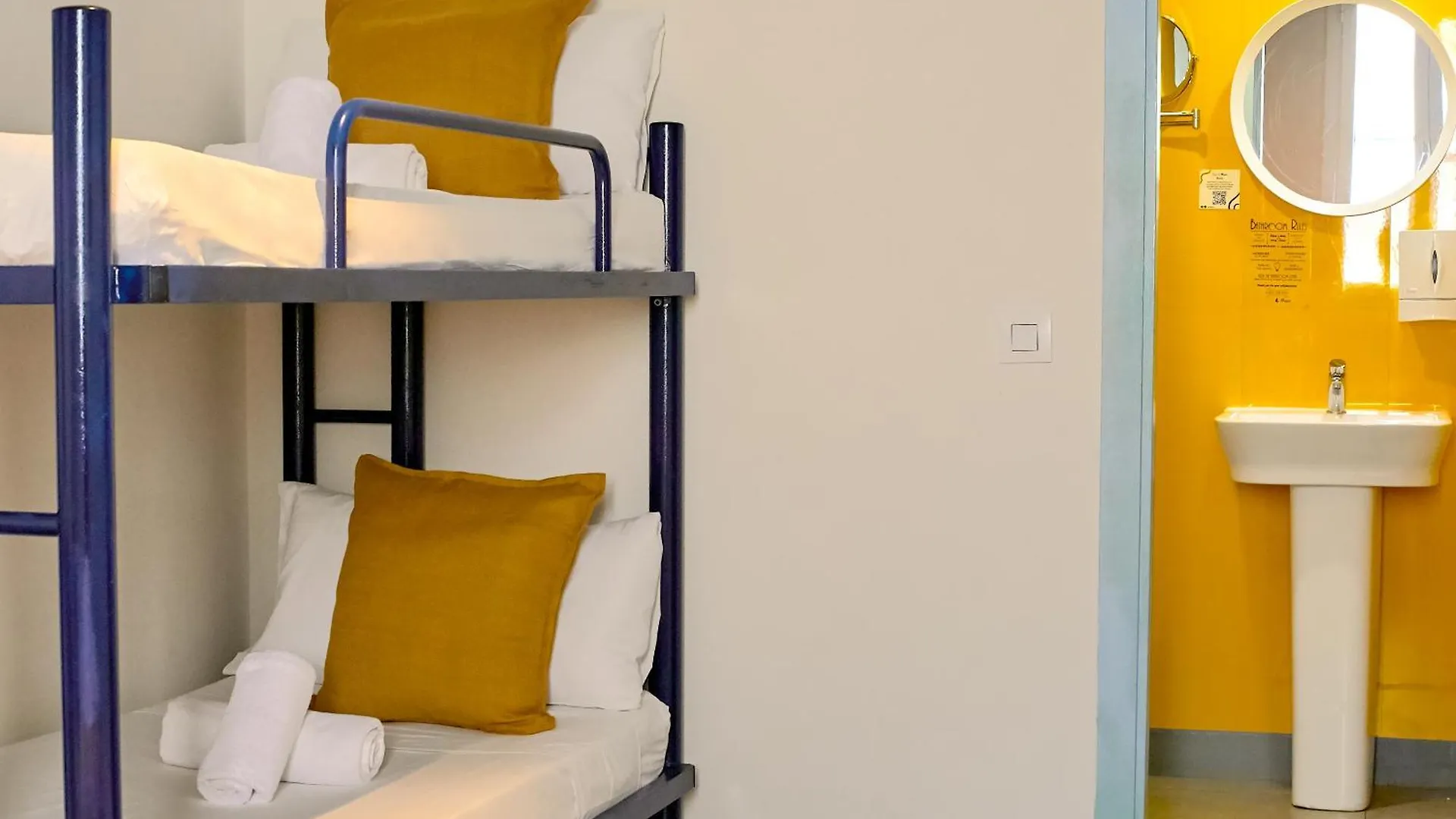 Sun & Moon Hostel Barcelona Spain