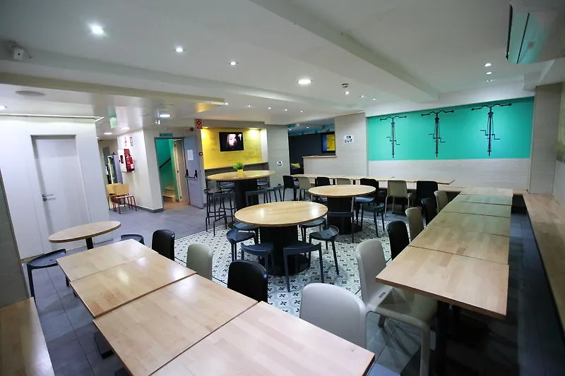 Sun & Moon Hostel Barcelona 0*,